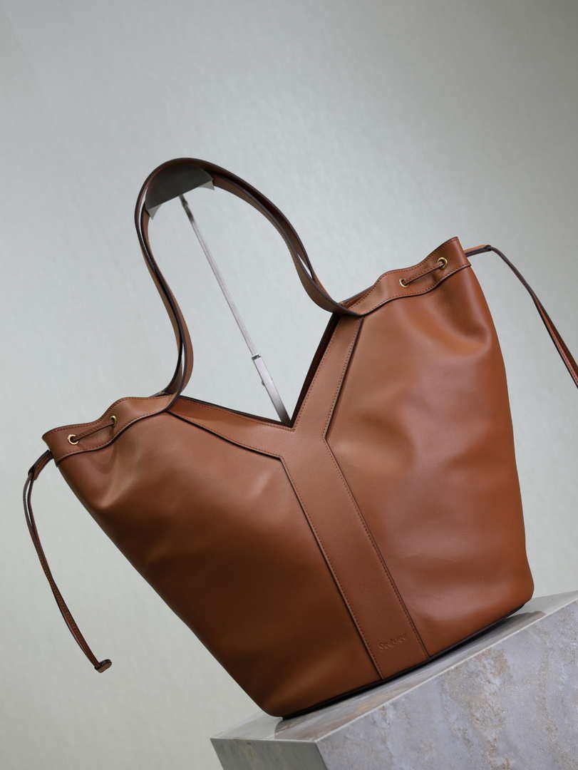YSL 833160AAE146359 Y large Hobo in leather Brown