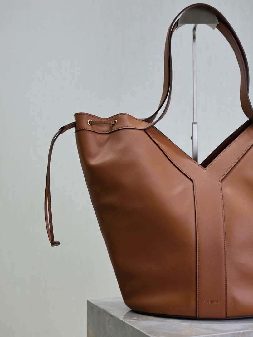 YSL 833160AAE146359 Y large Hobo in leather Brown