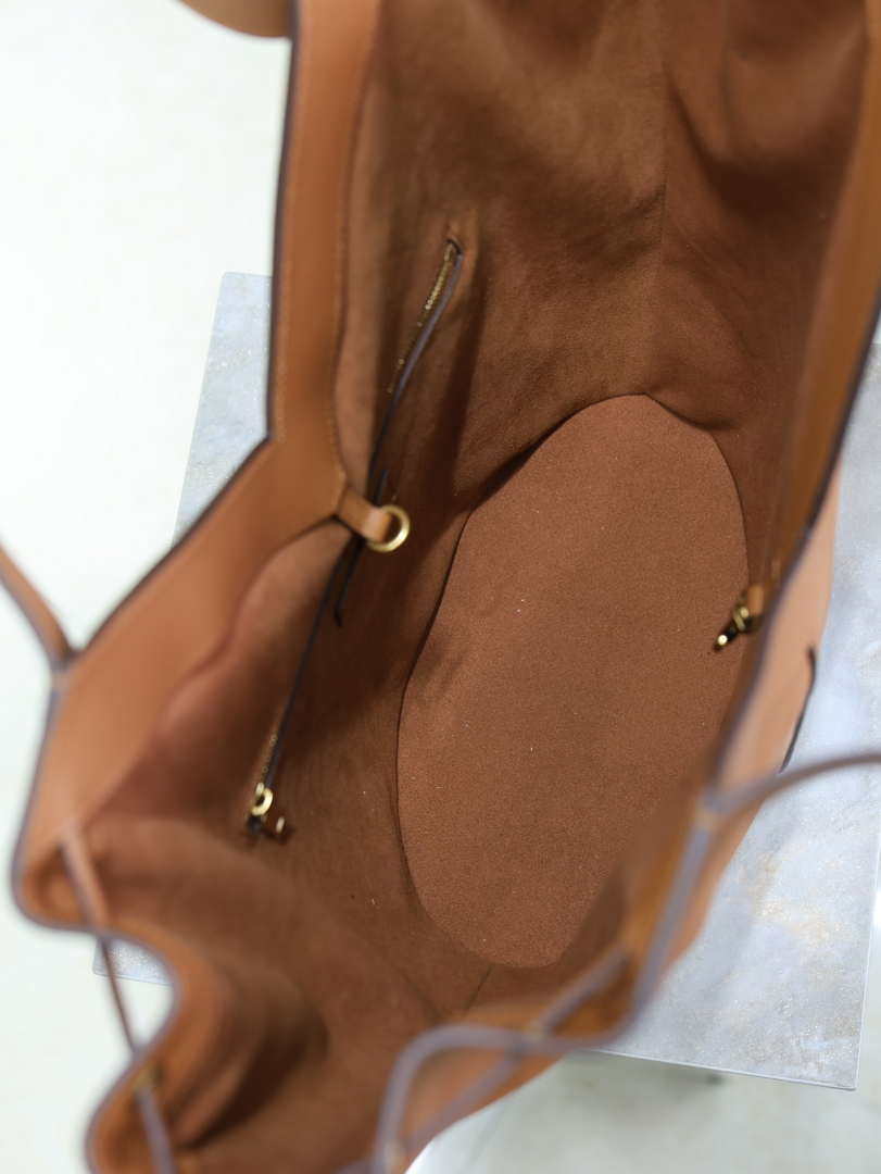 YSL 833160AAE146359 Y large Hobo in leather Brown