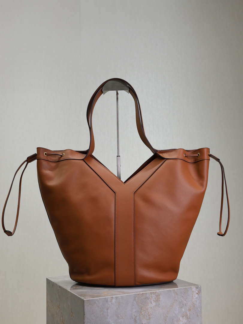 YSL 833160AAE146359 Y large Hobo in leather Brown