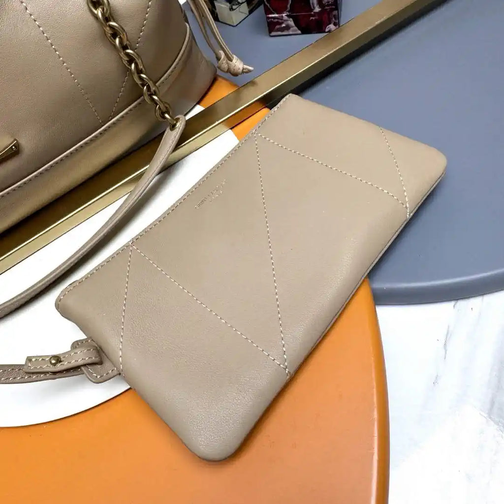 YSL 833948 JAMIE 4.3 Small SHOPPING in Lambskin Apricot