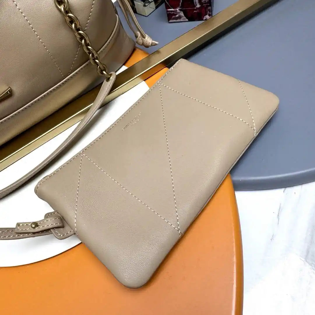 YSL 833948 JAMIE 4.3 Small SHOPPING in Lambskin Apricot