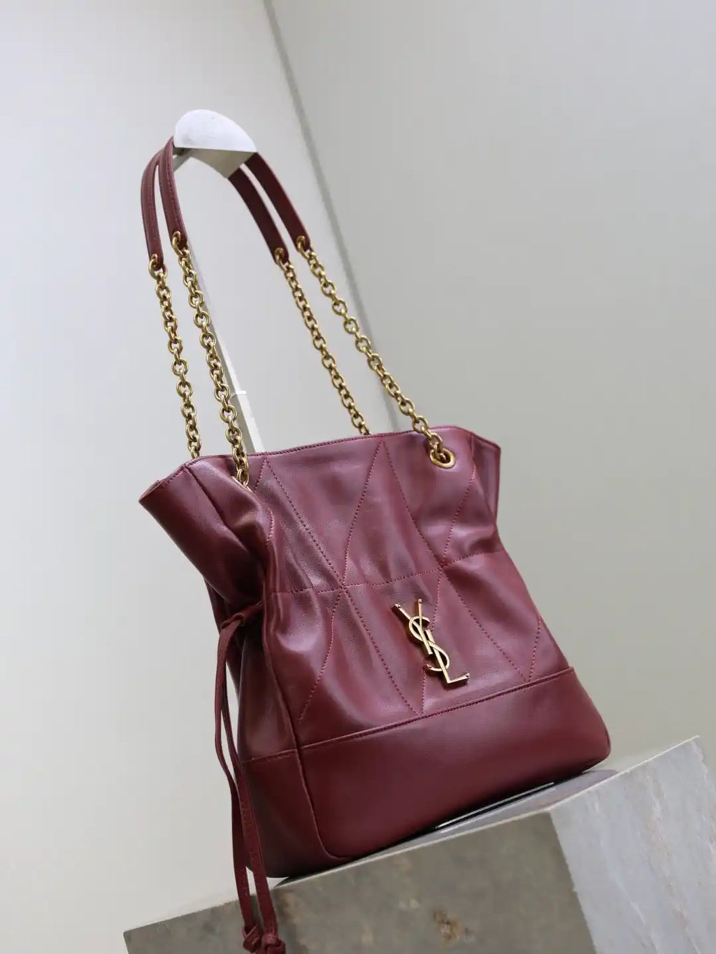 YSL 833948 JAMIE 4.3 Small SHOPPING in Lambskin Red