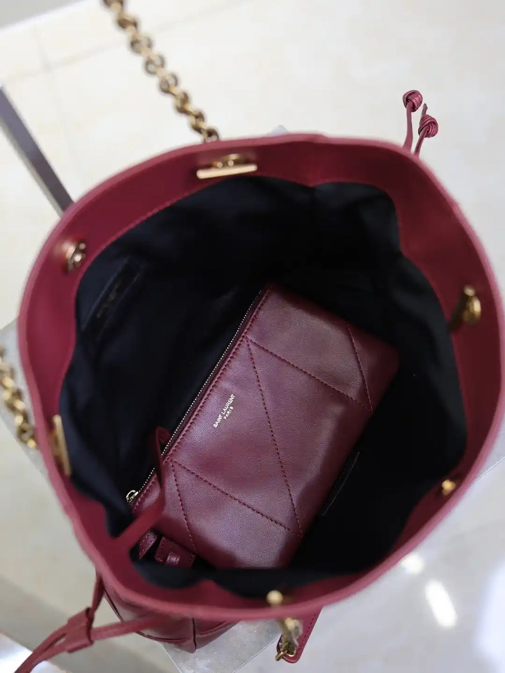 YSL 833948 JAMIE 4.3 Small SHOPPING in Lambskin Red