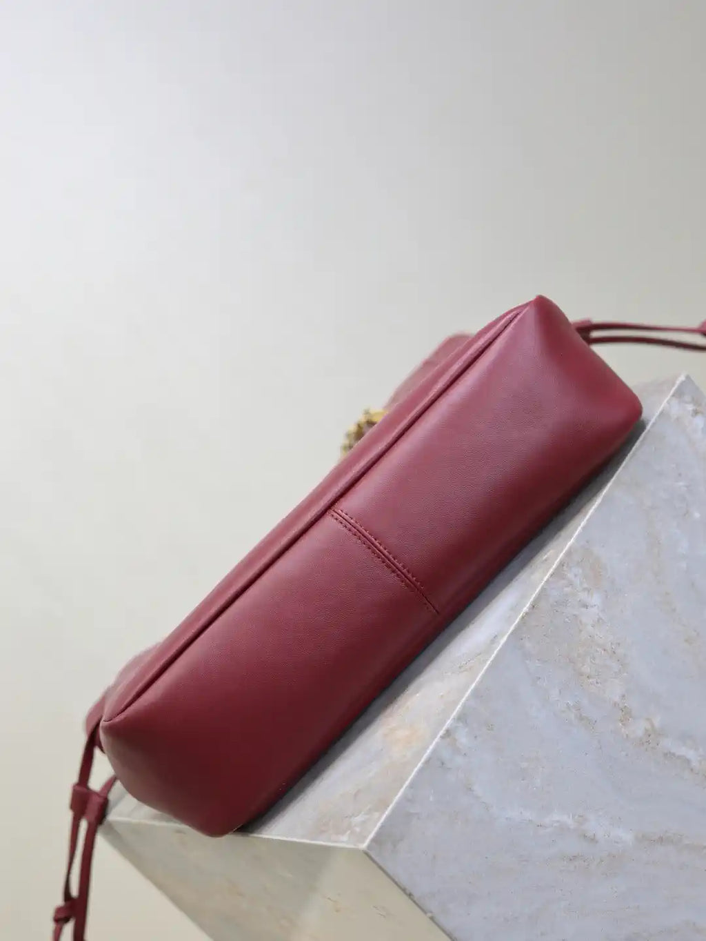 YSL 833948 JAMIE 4.3 Small SHOPPING in Lambskin Red