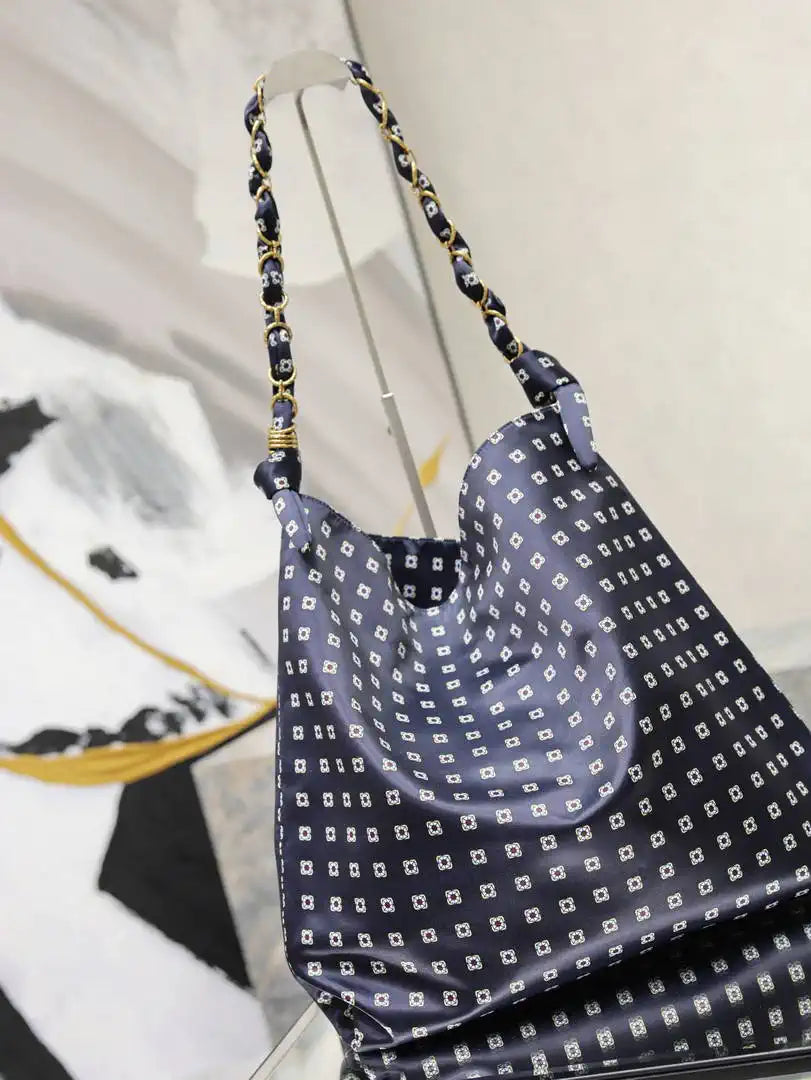 YSL AMALIA in silk  834750 Navy Blue