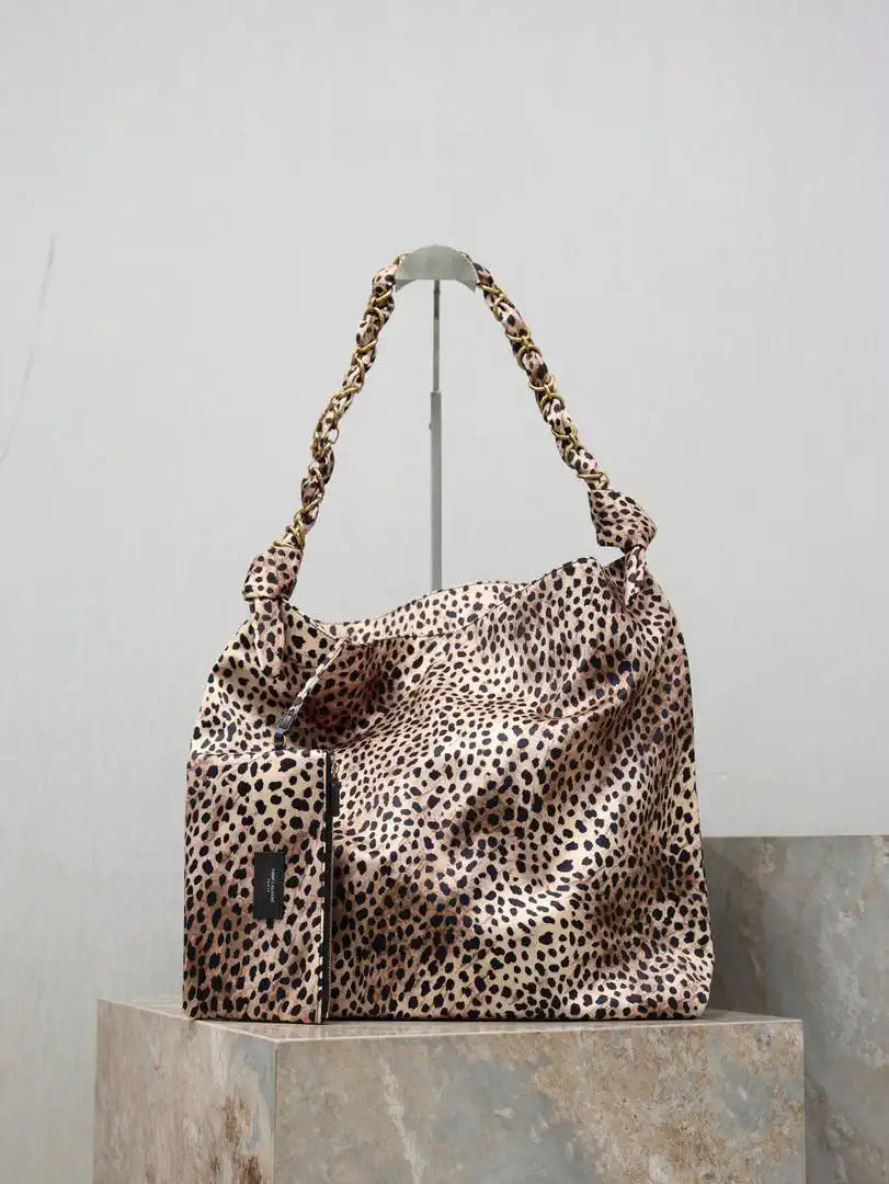 YSL AMALIA in silk  834750 Leopard