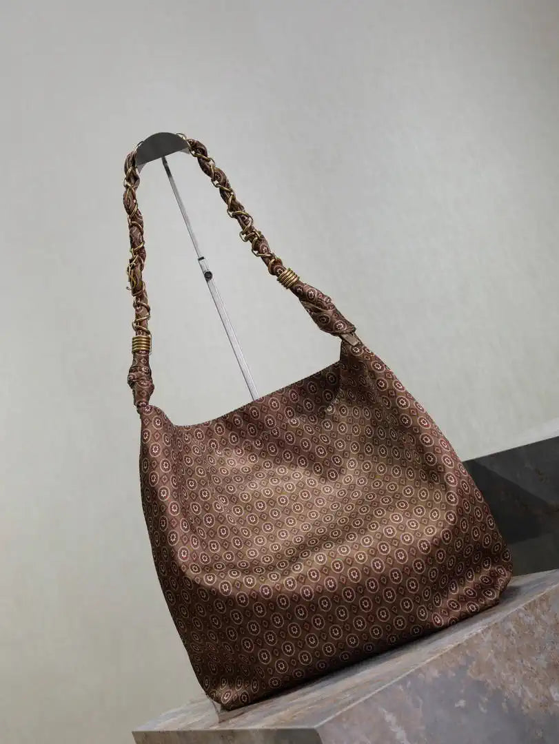 YSL AMALIA in silk  834750 Medallion Jacquard