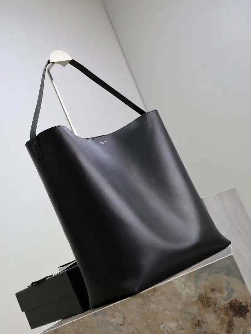 YSL BOLD hobo bag in smooth leather 845383 Black