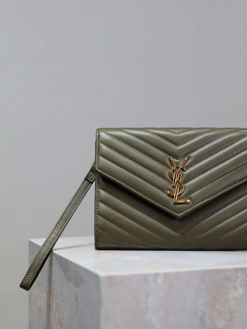YSL Cassandre Matelass¨¦ Flap pouch in Lambskin leather 617662 V Green