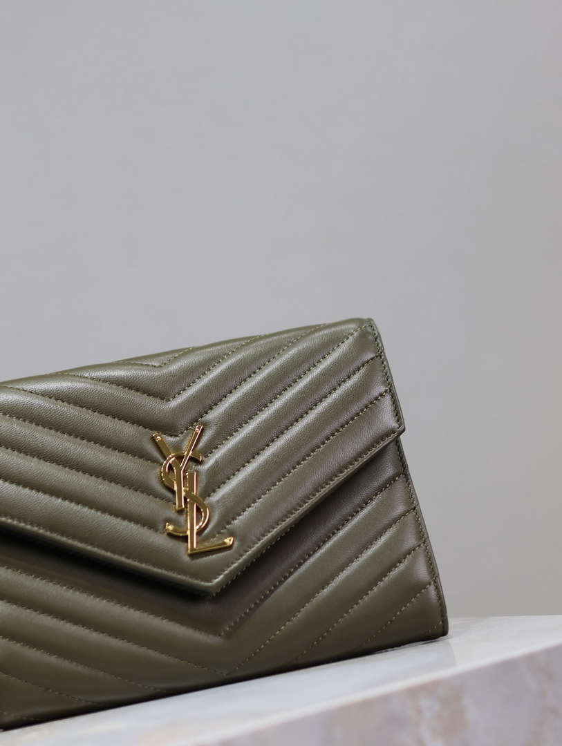 YSL Cassandre Matelass¨¦ Flap pouch in Lambskin leather 617662 V Green
