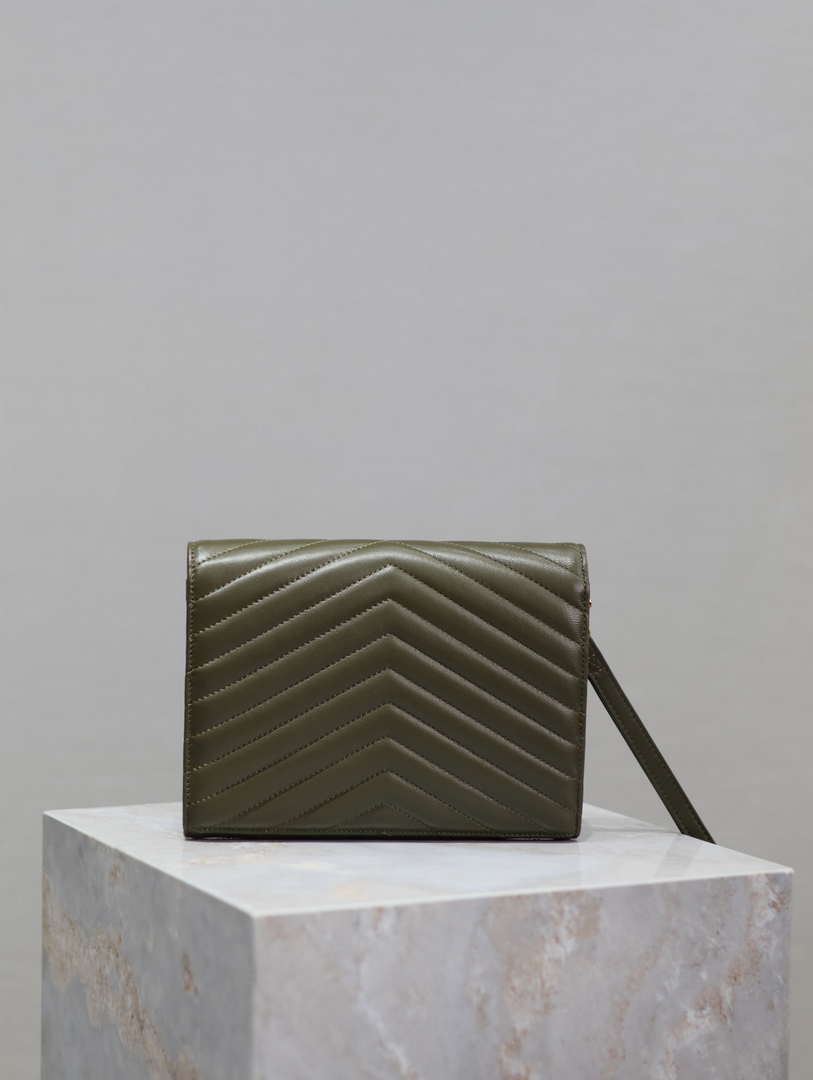YSL Cassandre Matelass¨¦ Flap pouch in Lambskin leather 617662 V Green