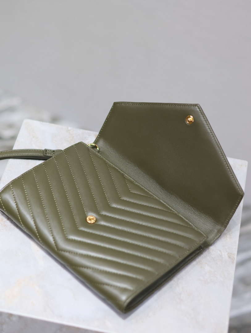 YSL Cassandre Matelass¨¦ Flap pouch in Lambskin leather 617662 V Green
