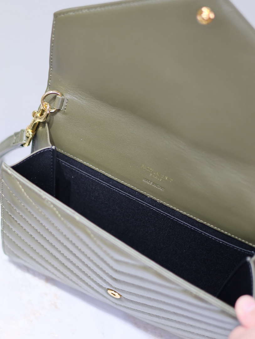 YSL Cassandre Matelass¨¦ Flap pouch in Lambskin leather 617662 V Green