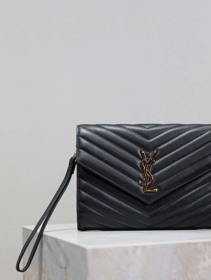 YSL Cassandre Matelass¨¦ Flap pouch in Lambskin leather 617662 V Black