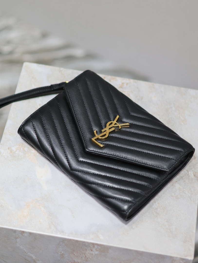 YSL Cassandre Matelass¨¦ Flap pouch in Lambskin leather 617662 V Black