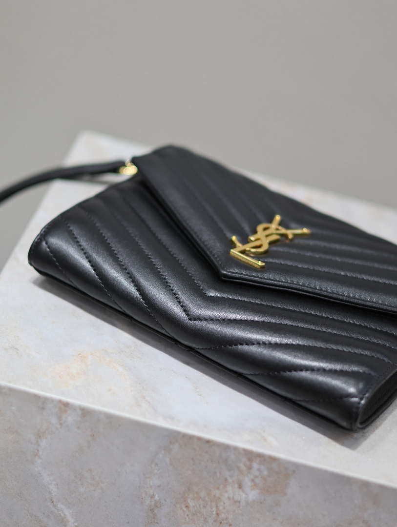 YSL Cassandre Matelass¨¦ Flap pouch in Lambskin leather 617662 V Black