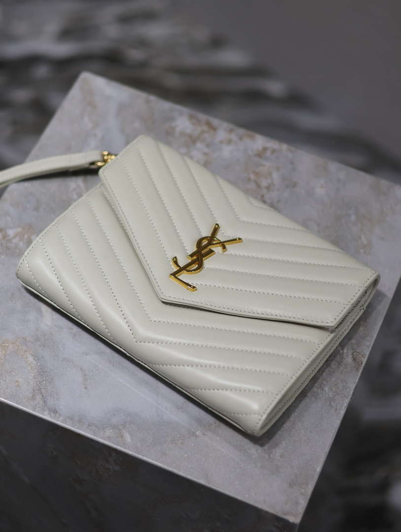 YSL Cassandre Matelass¨¦ Flap pouch in Lambskin leather 617662 V White
