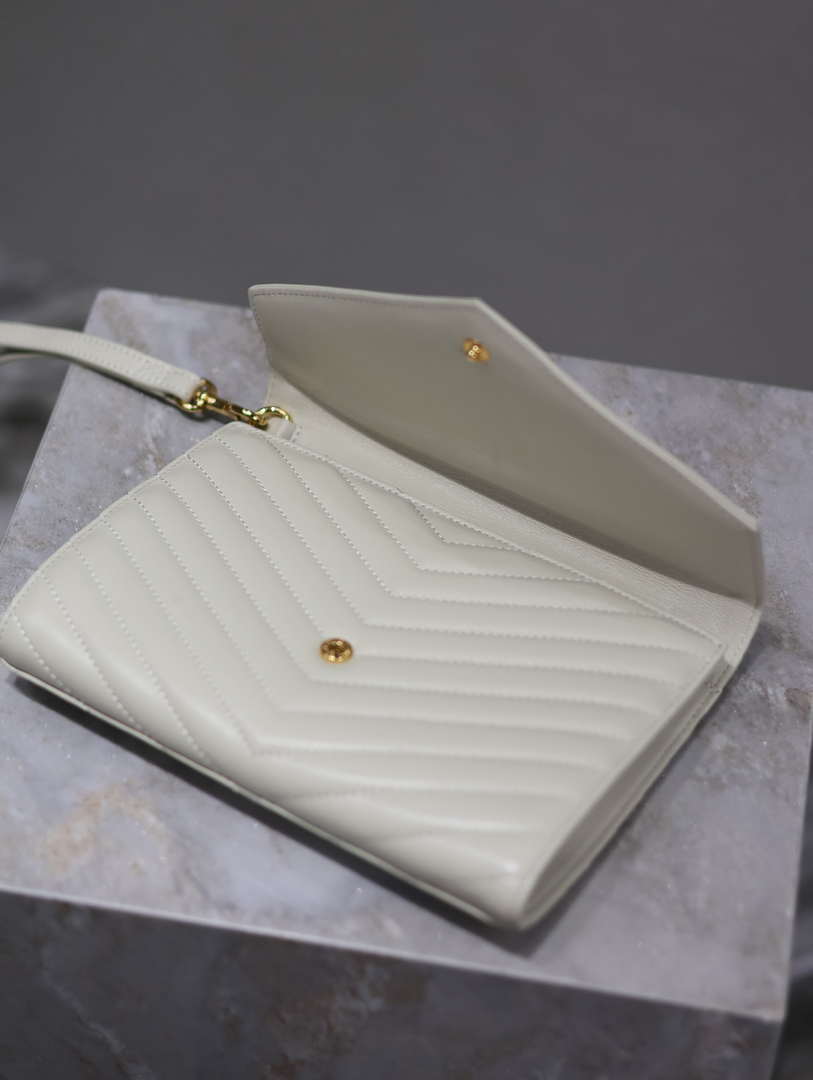 YSL Cassandre Matelass¨¦ Flap pouch in Lambskin leather 617662 V White