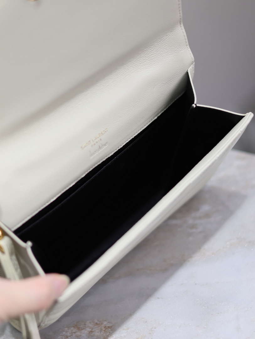 YSL Cassandre Matelass¨¦ Flap pouch in Lambskin leather 617662 V White