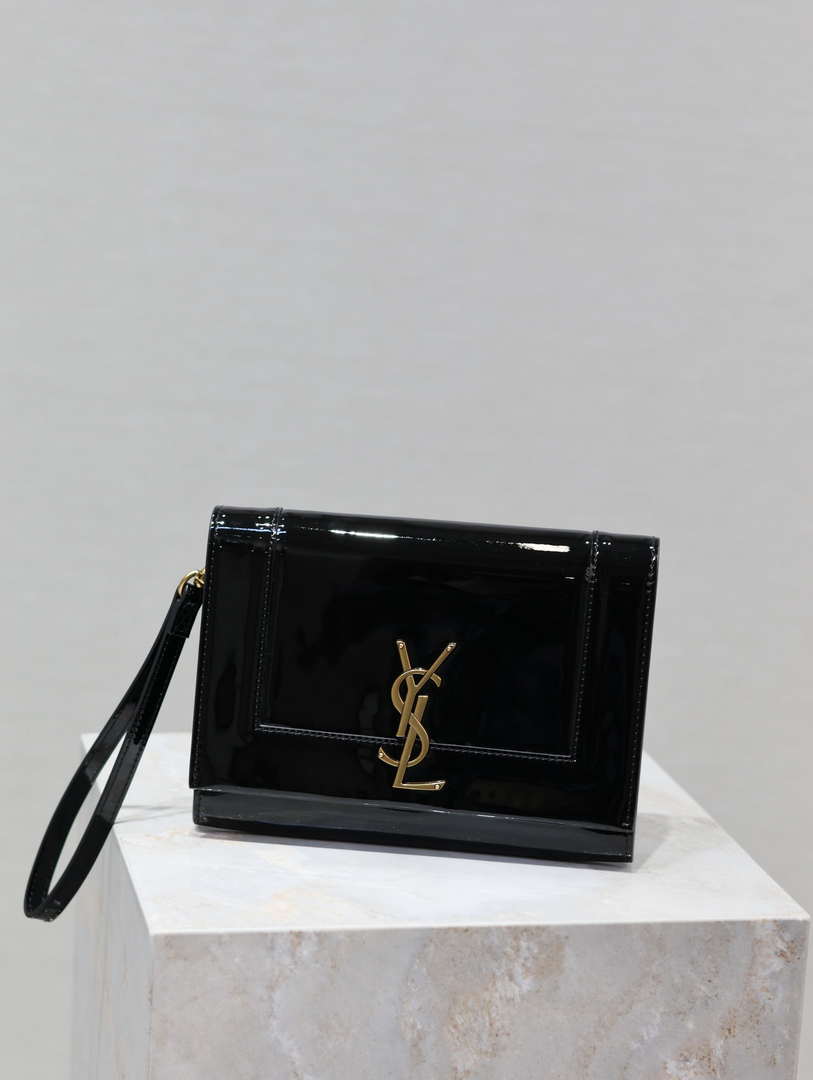 YSL 617662 Cassandre Matelass¨¦ Flap pouch in Black Patent leather