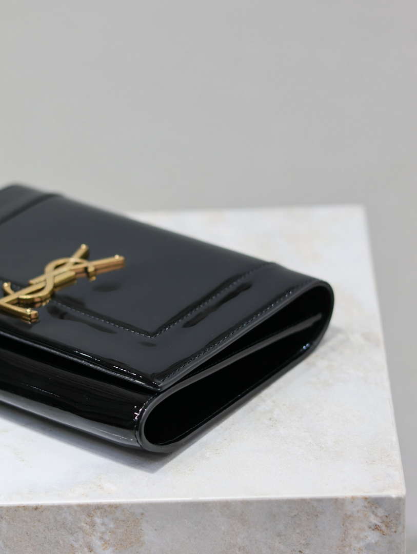 YSL 617662 Cassandre Matelass¨¦ Flap pouch in Black Patent leather