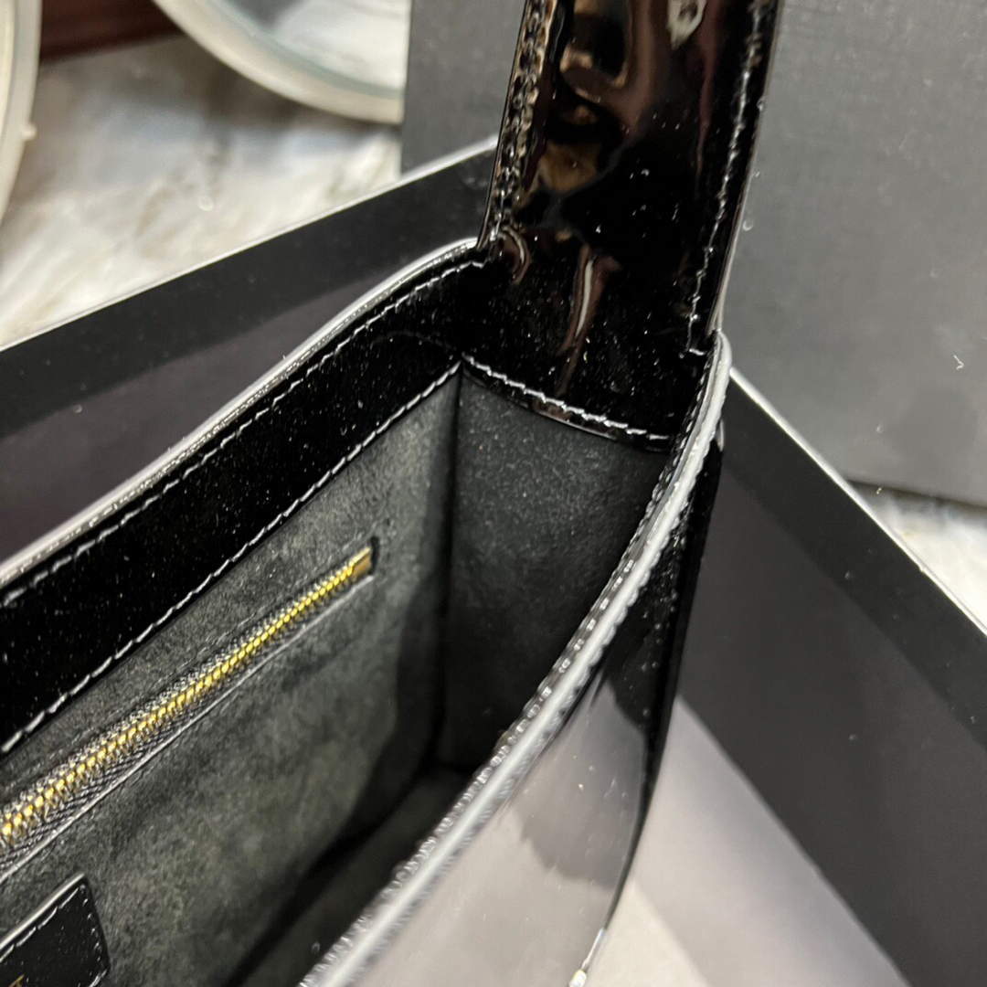YSL LE5¨¤7 657228 Hobo Bag In Patent Leather Black