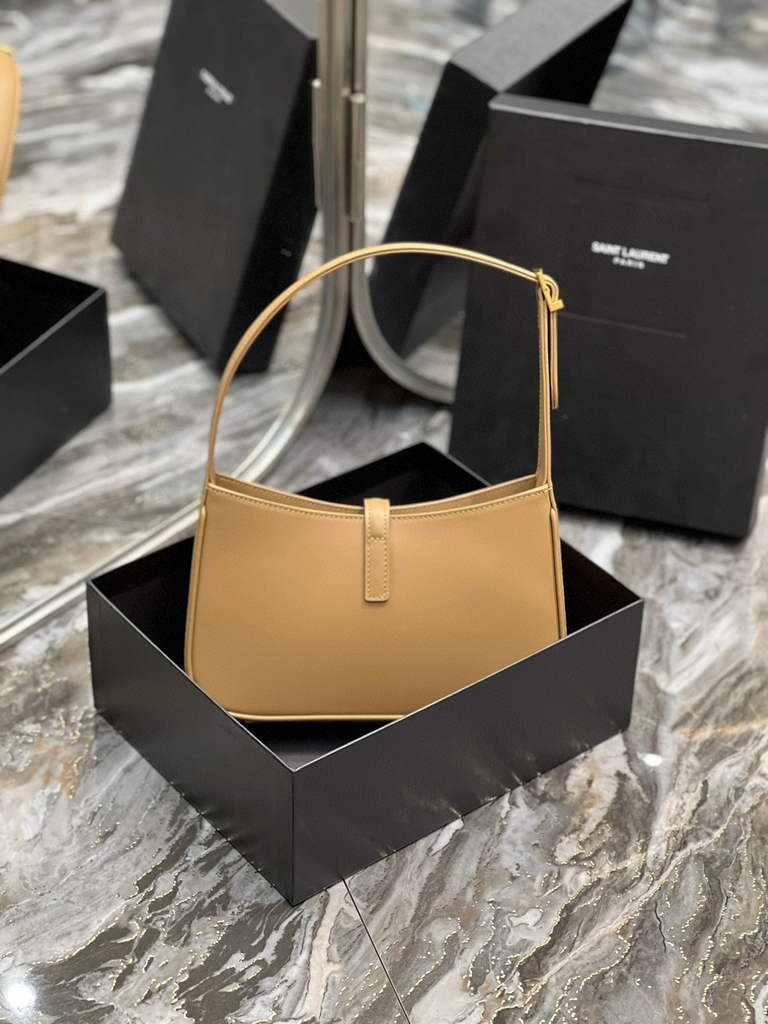 YSL LE5¨¤7 Hobo Bag In Smooth Leather 657228 Apricot