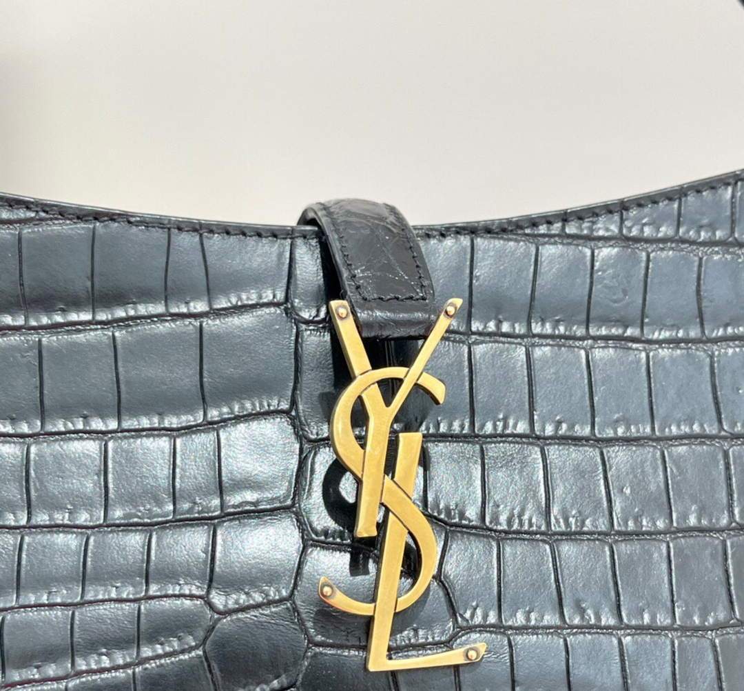 YSL LE5A7 Hobo Bag In Crocodile Embossed Shiny Leather Black