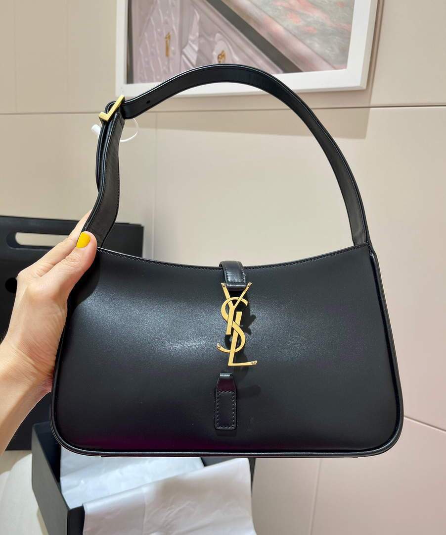 YSL LE5¨¤7 Hobo Bag In Smooth Leather Black