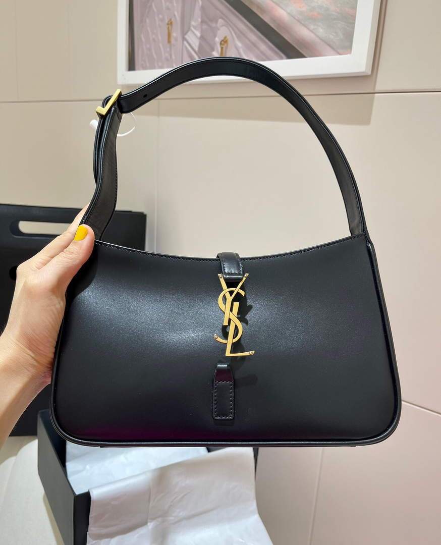YSL LE5¨¤7 Hobo Bag In Smooth Leather Black