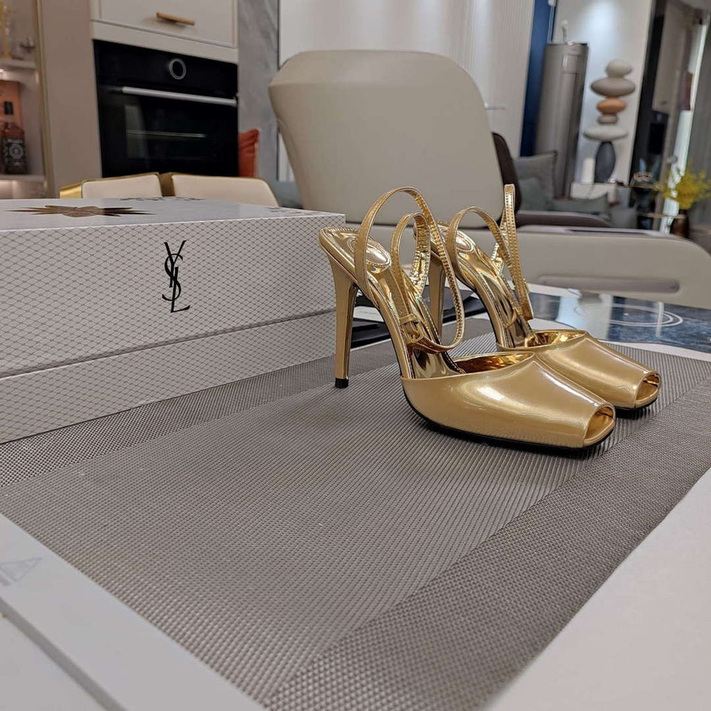 YSL Women's la Scandale Sandals in Patent Leather Y20179