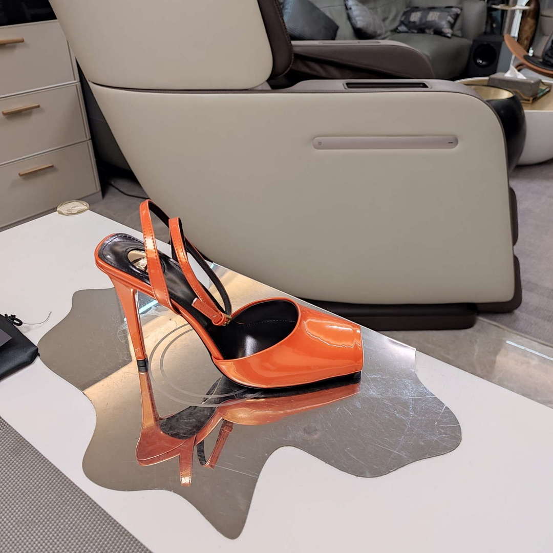 YSL Women's la Scandale Sandals in Patent Leather Y20180