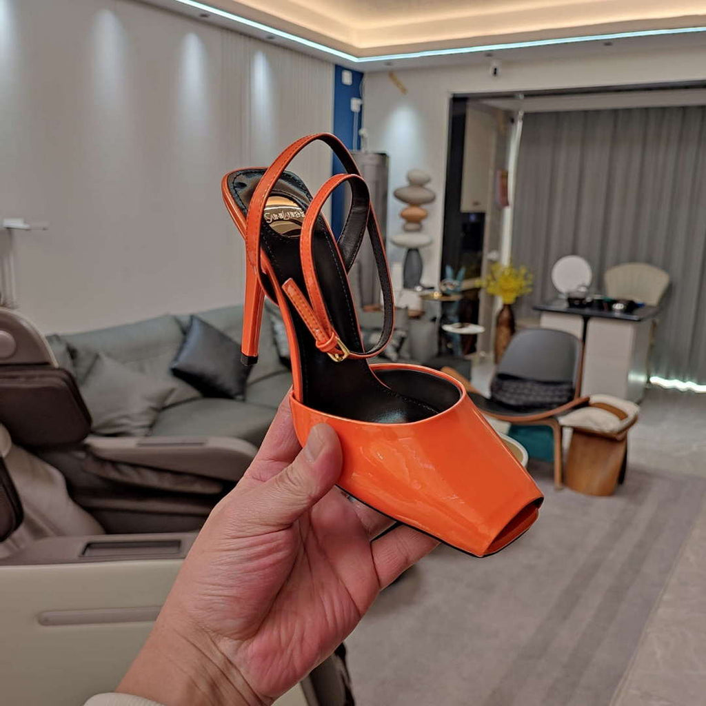 YSL Women's la Scandale Sandals in Patent Leather Y20180