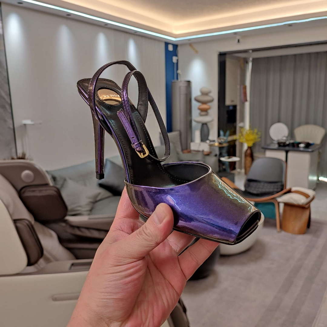 YSL Women's la Scandale Sandals in Patent Leather Y20181