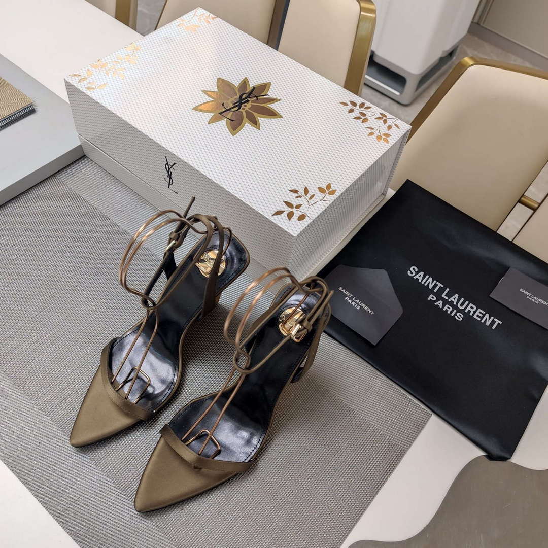 YSL Women's Salom¨¦ Wedges in Patent Leather Y20187