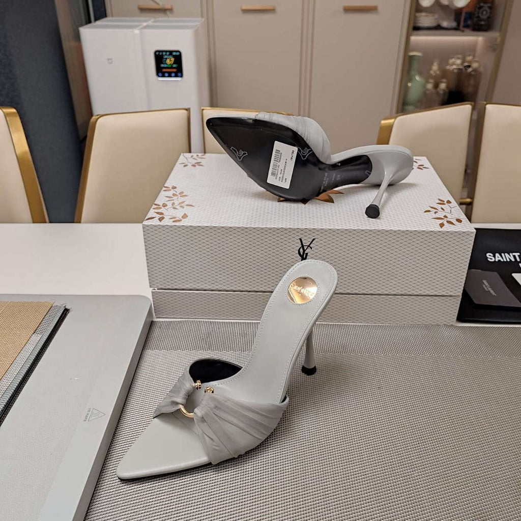 YSL Women's Babylone Mules in Smooth Leather Y20188