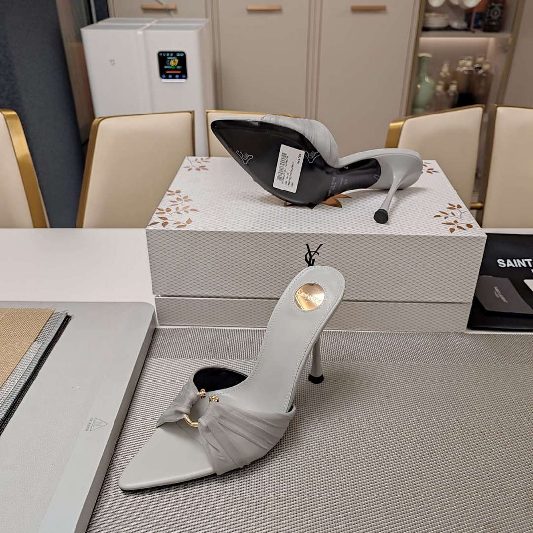 YSL Women's Babylone Mules in Smooth Leather Y20188
