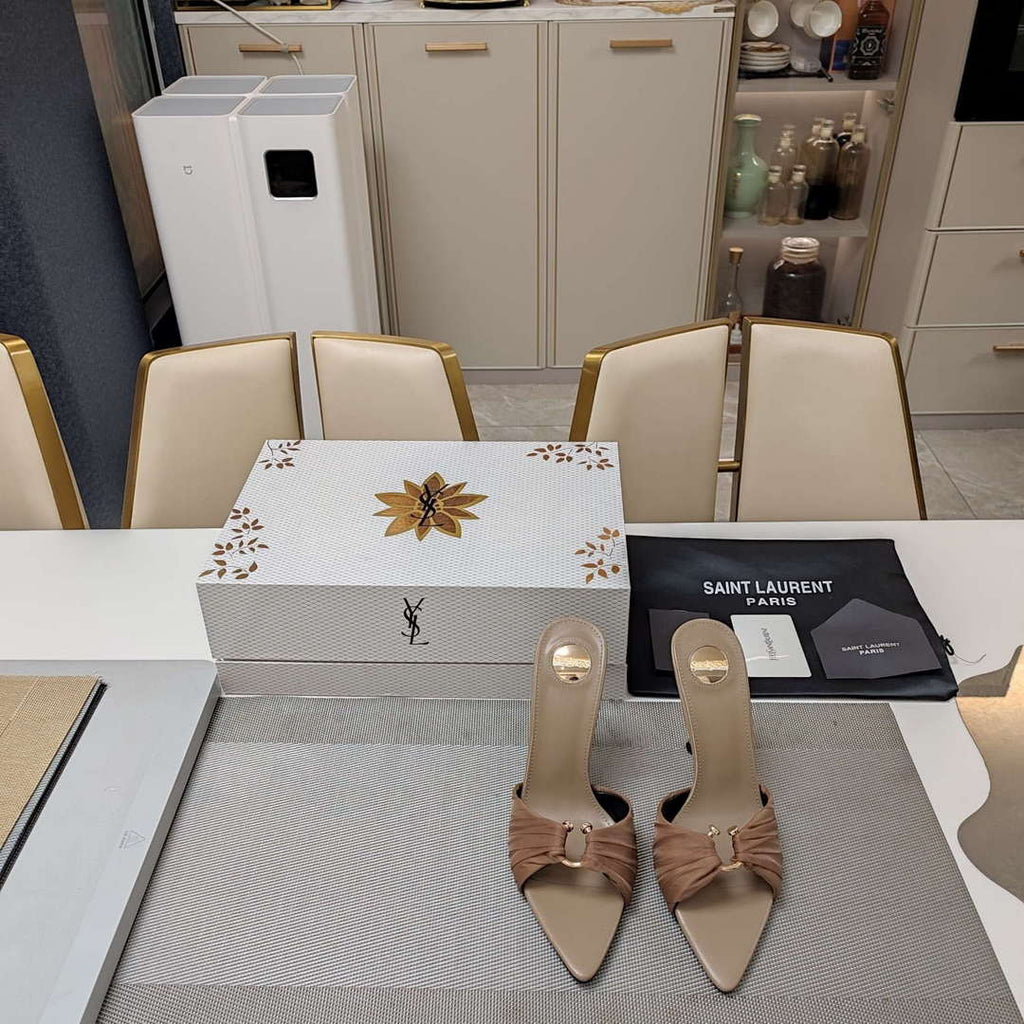 YSL Women's Babylone Mules in Smooth Leather Y20189