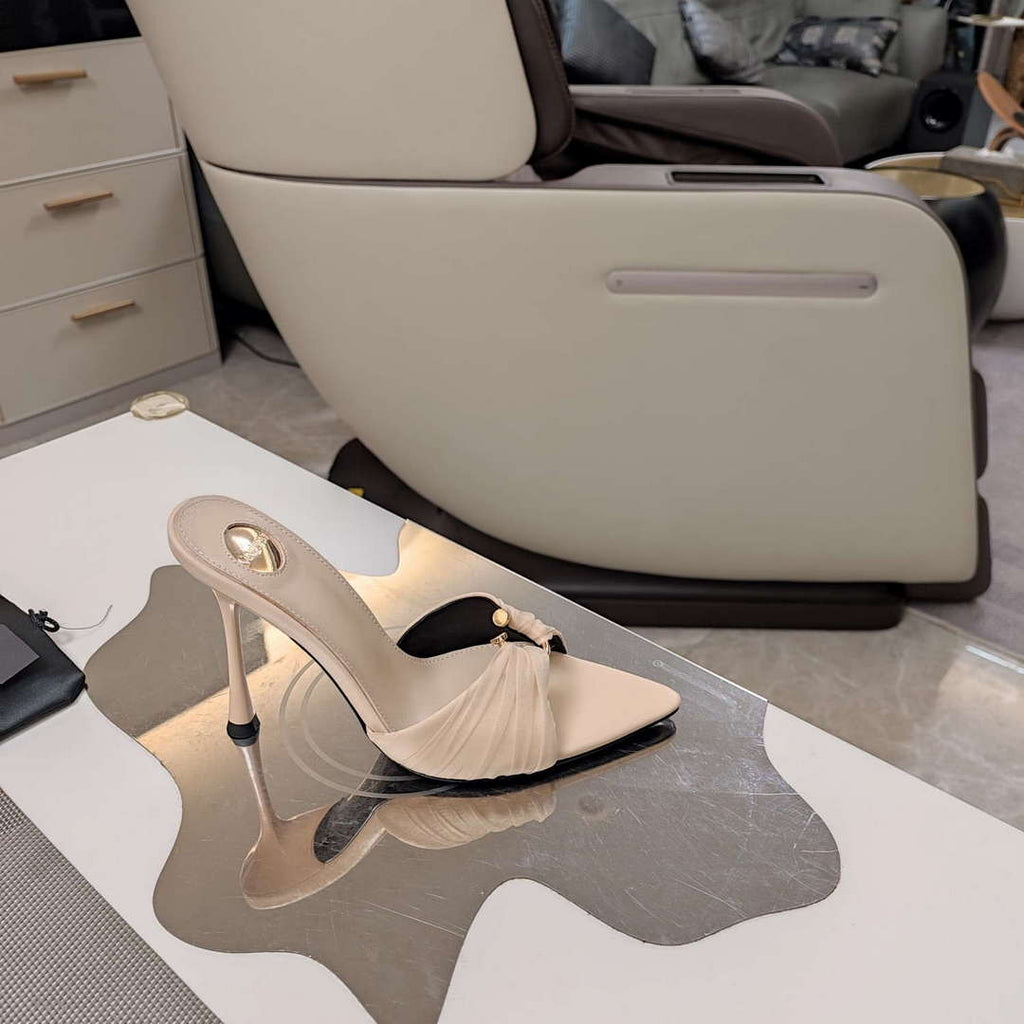 YSL Women's Babylone Mules in Smooth Leather Y20190