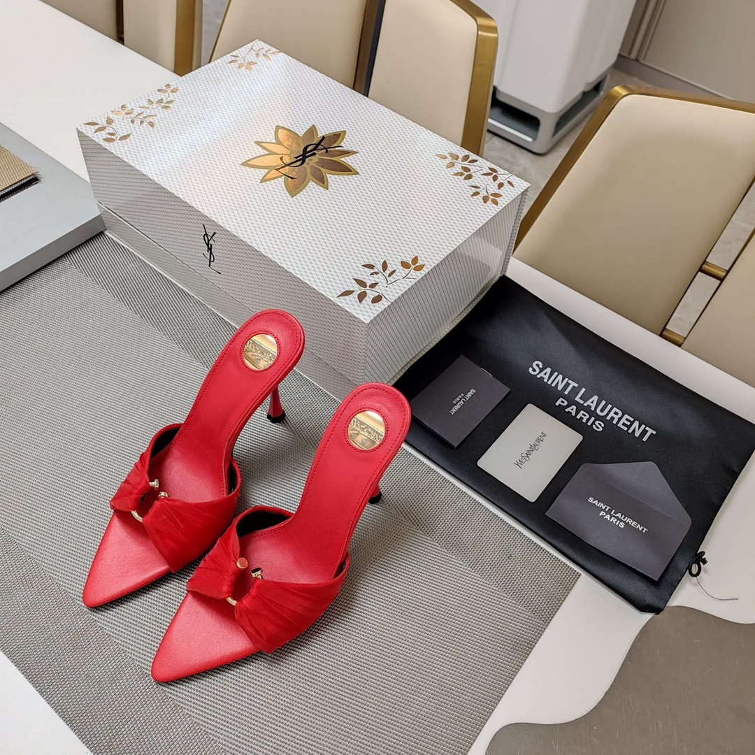 YSL Women's Babylone Mules in Smooth Leather Y20191