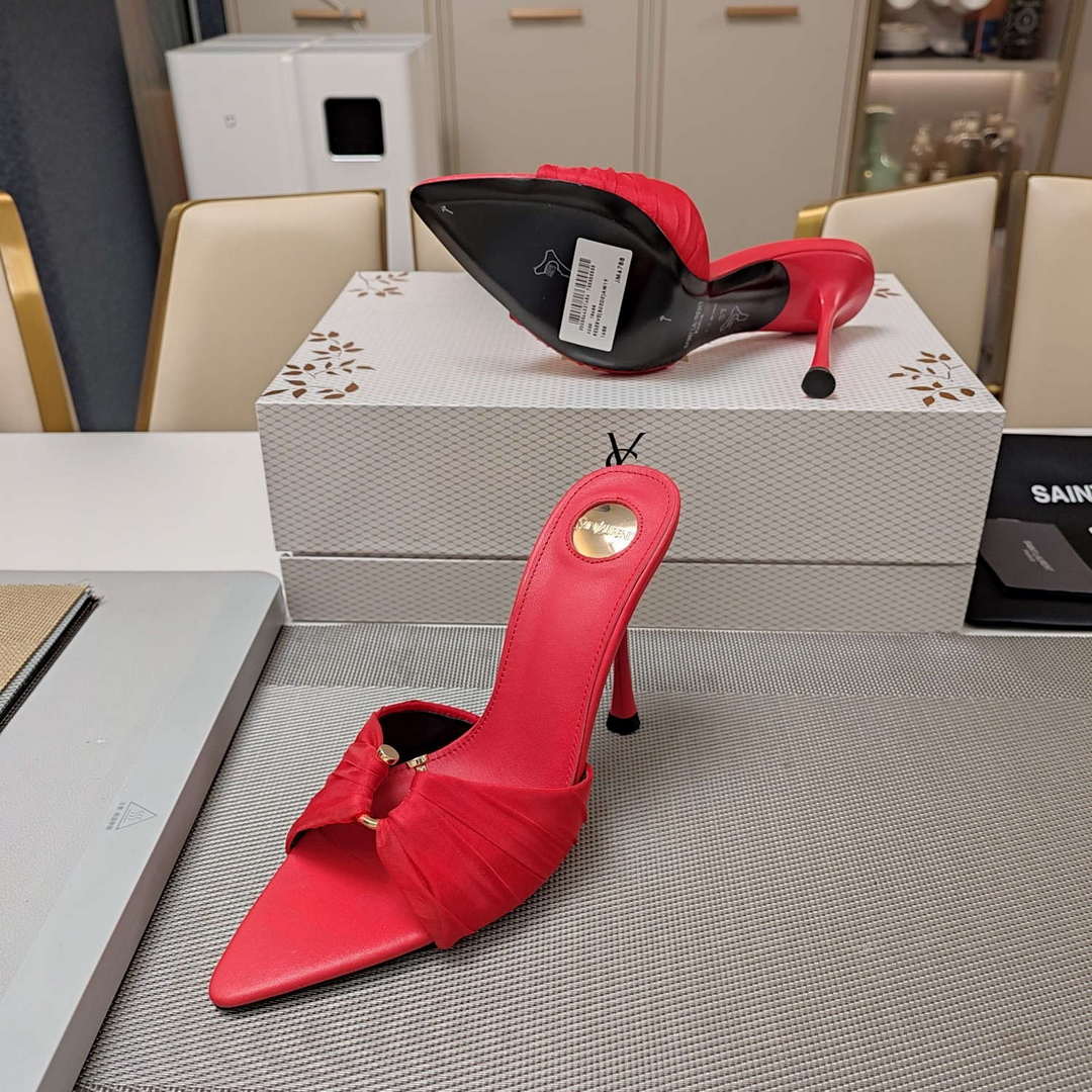 YSL Women's Babylone Mules in Smooth Leather Y20191