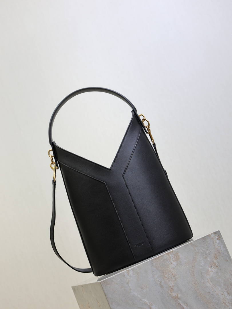 YSLY MINI TOTE IN LEATHER 840491 Black