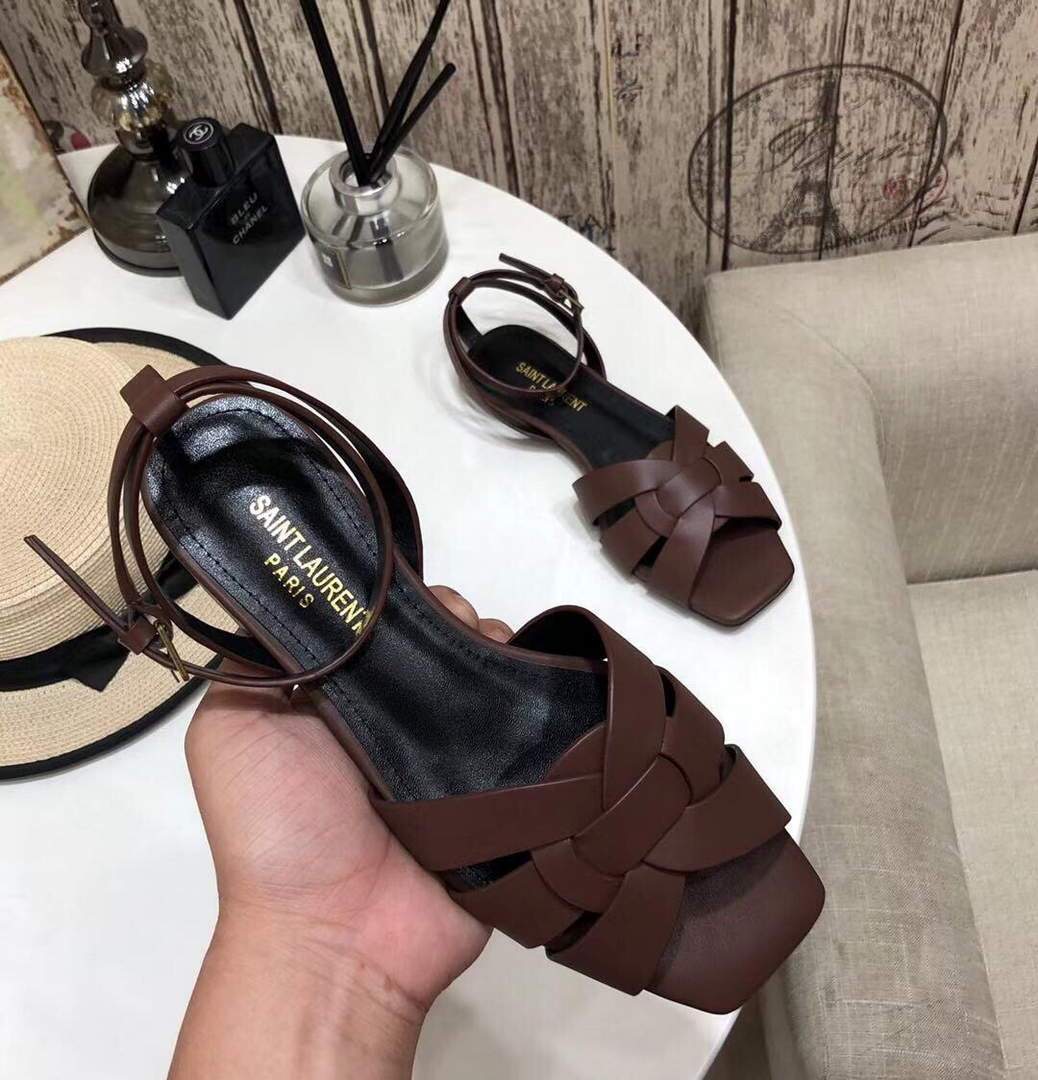 Yves Saint Laurent Tribute Flat Sandals In Smooth Leather 30150 - luxibagsmall