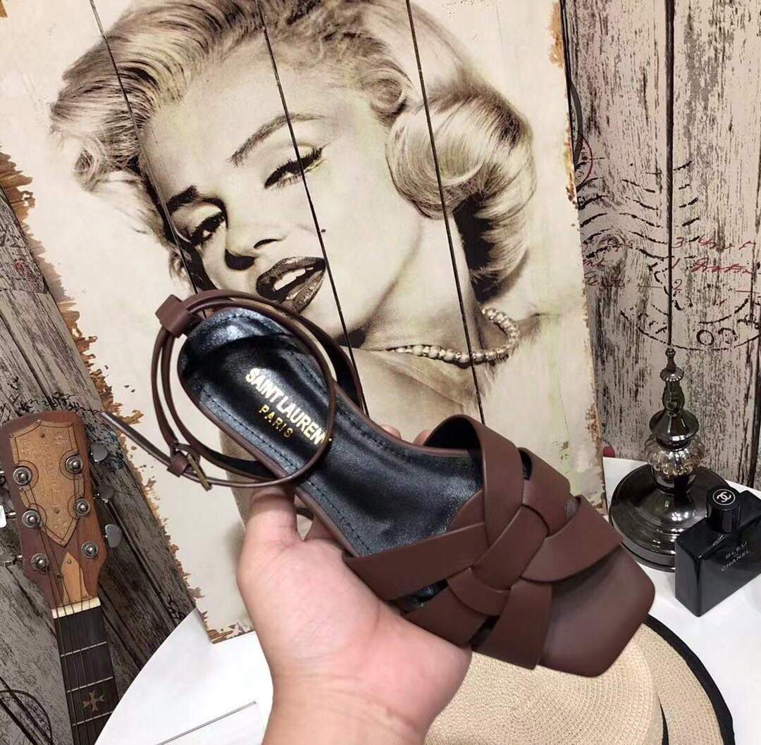 Yves Saint Laurent Tribute Flat Sandals In Smooth Leather 30150 - luxibagsmall